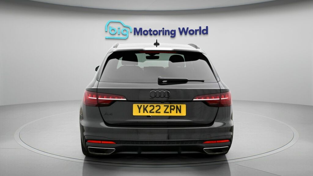 Audi A4 Avant Black Edition Black #6