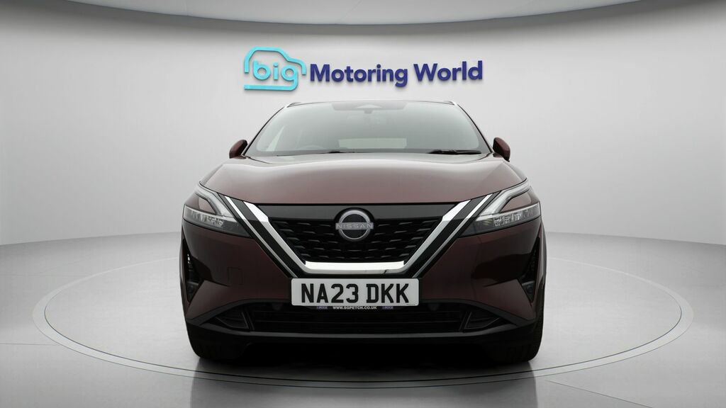 Nissan Qashqai Tekna NA23DKK Red #2