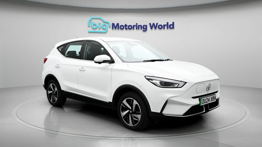 MG ZS Se White
