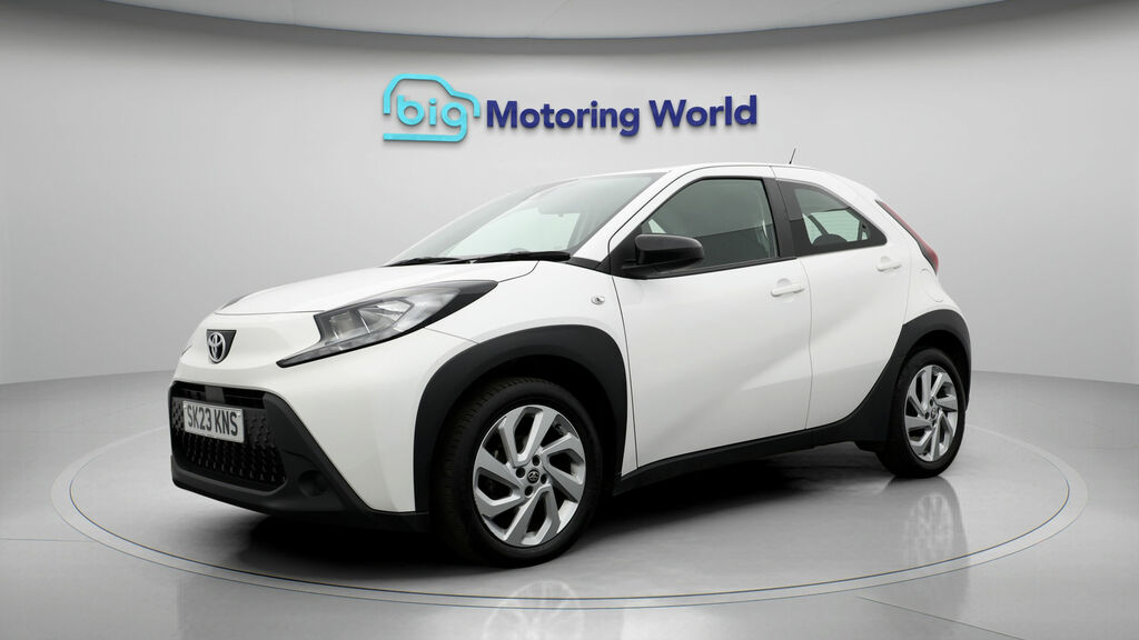 Toyota Aygo X Pure White #3