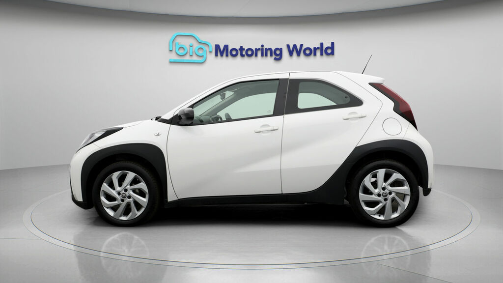 Toyota Aygo X Pure White #4
