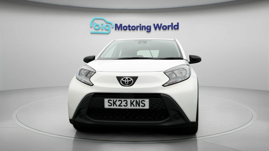 Toyota Aygo X Pure White #2