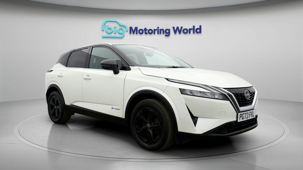 Nissan Qashqai Kuro Edition PG73FKL White