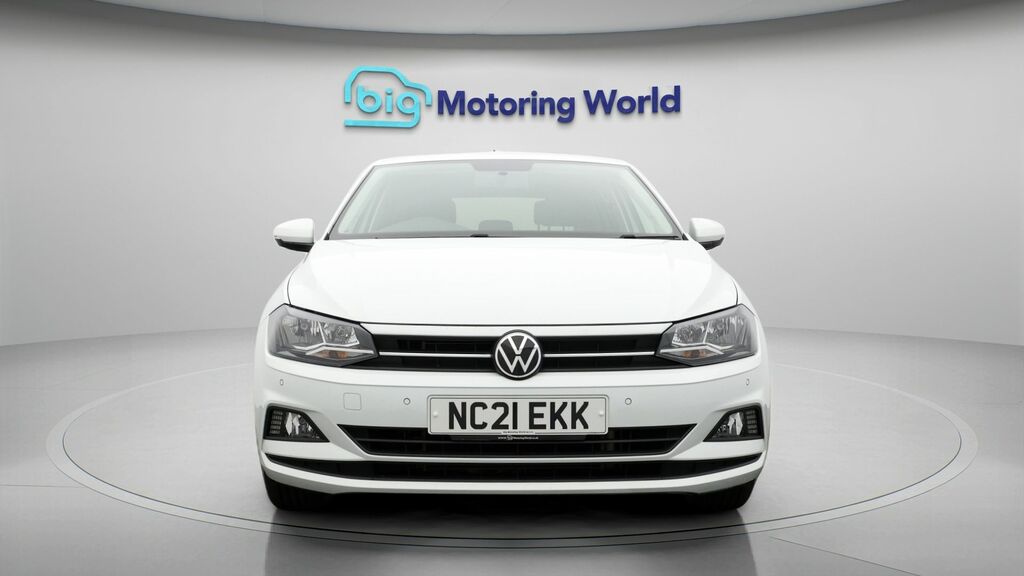 Volkswagen Polo Match White #2