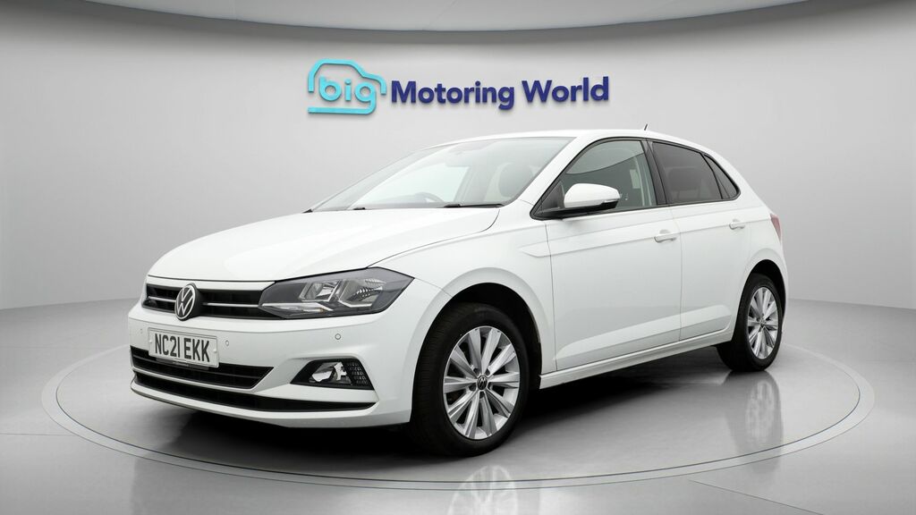 Volkswagen Polo Match White #3
