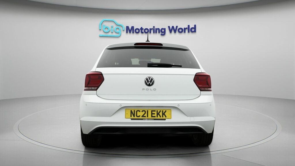 Volkswagen Polo Match White #6