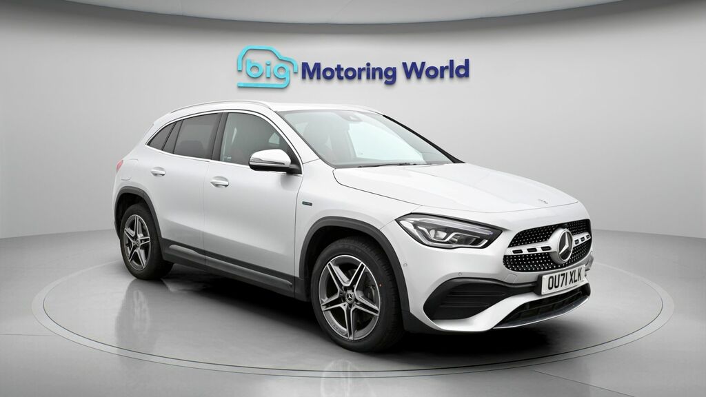 Mercedes-Benz GLA Class Exclusive Edition Silver