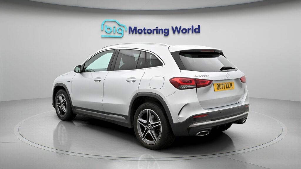 Mercedes-Benz GLA Class Exclusive Edition Silver #5