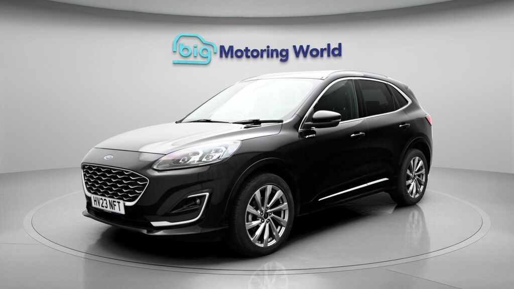 Ford Kuga Vignale Black #3