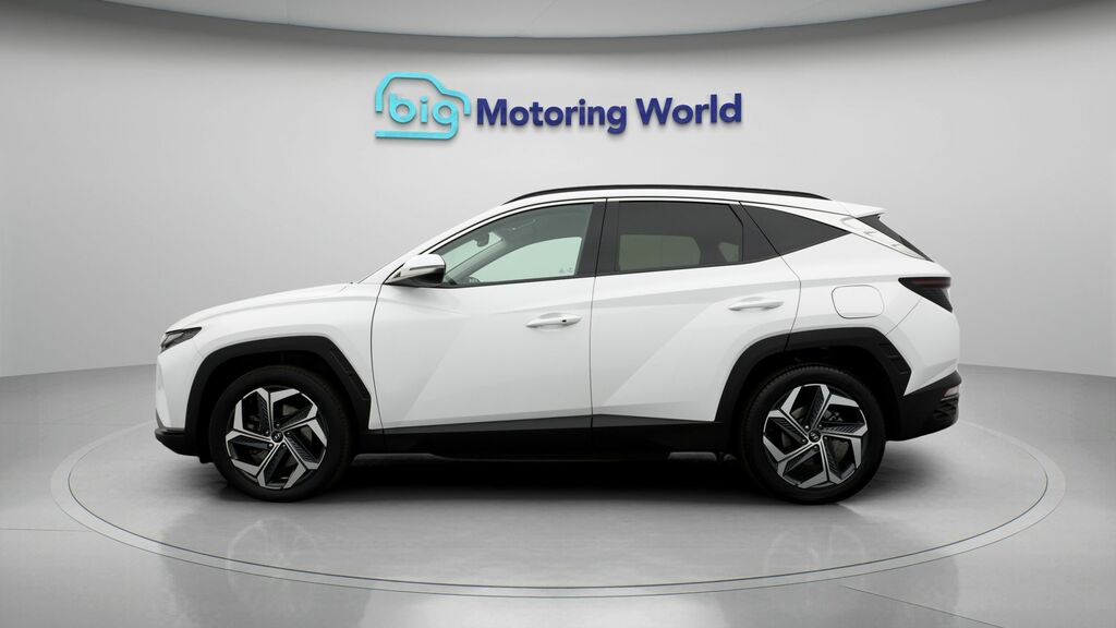 Hyundai Tucson Premium White #4