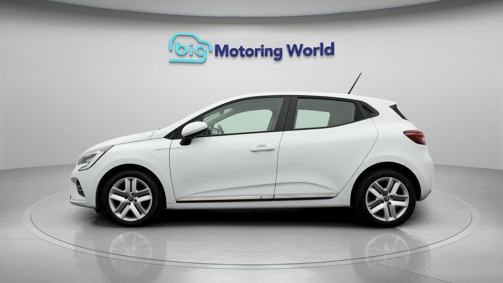 Renault Clio Play SD21JGZ White #4