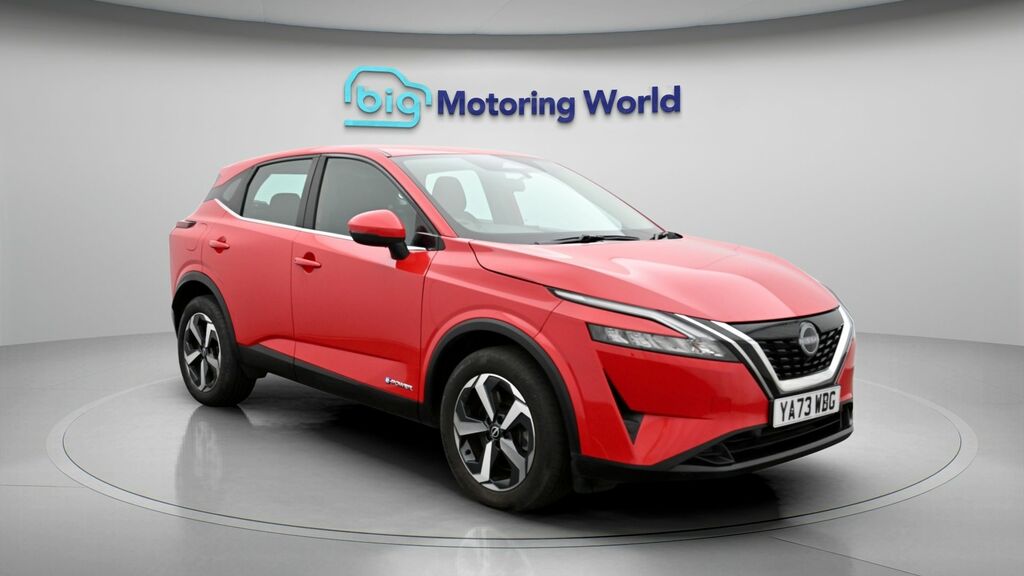 Nissan Qashqai Acenta Premium YA73WBG Red