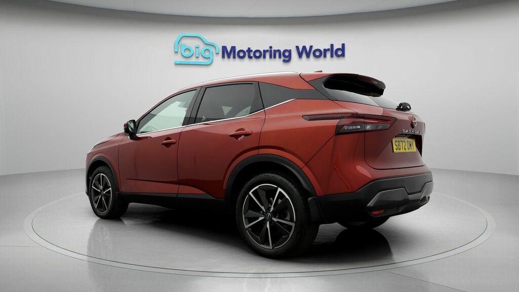 Nissan Qashqai Tekna Red #5