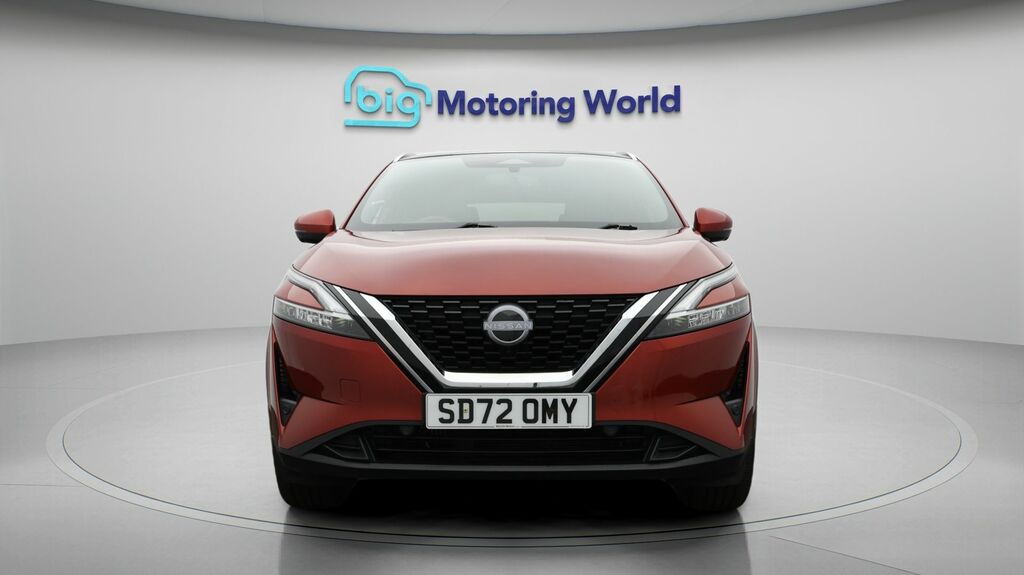 Nissan Qashqai Tekna Red #2