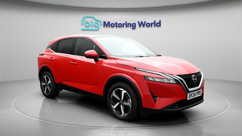 Nissan Qashqai N-connecta Red