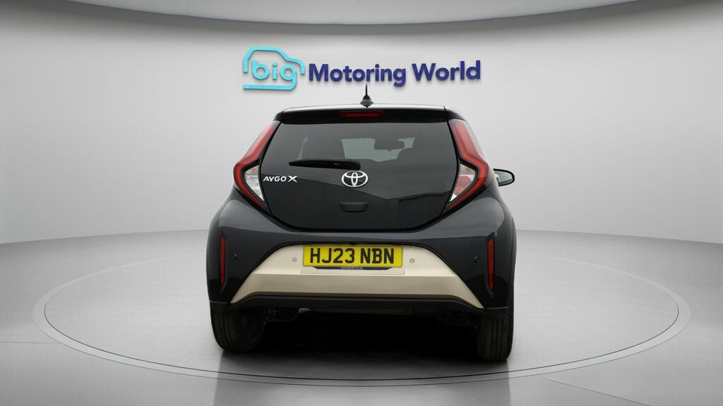 Toyota Aygo X Edge Beige #6