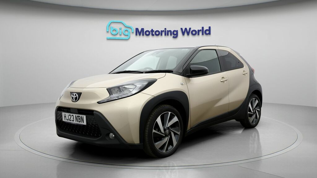 Toyota Aygo X Edge Beige #3