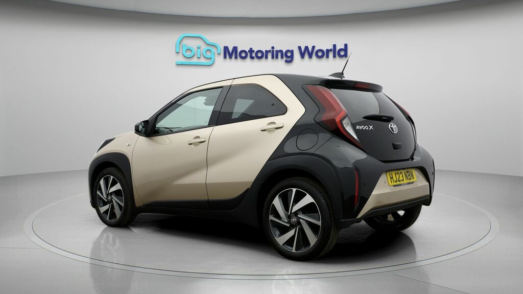 Toyota Aygo X Edge Beige #5