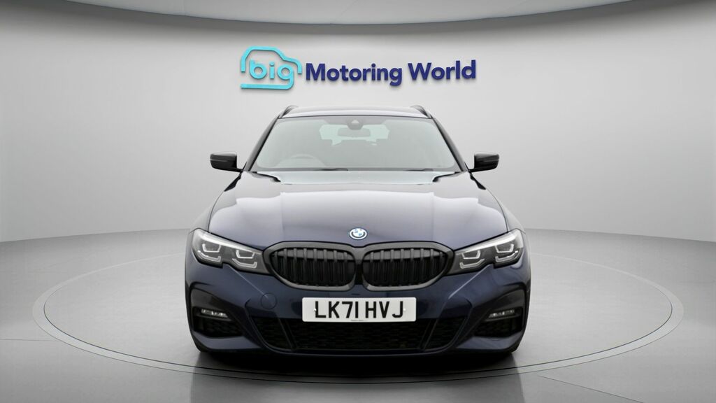 BMW 3 Series M Sport Pro Edition LK71HVJ Blue #2