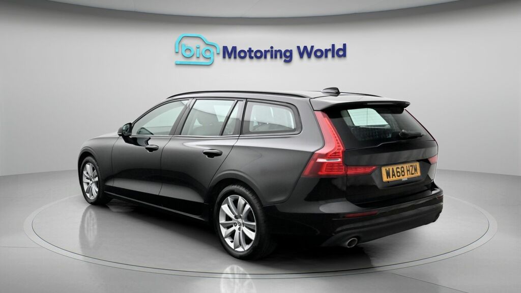 Volvo V60 Momentum WA68HZM Black #5