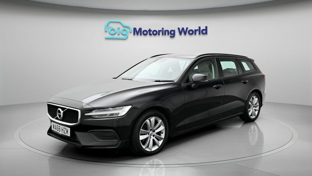 Volvo V60 Momentum WA68HZM Black #3