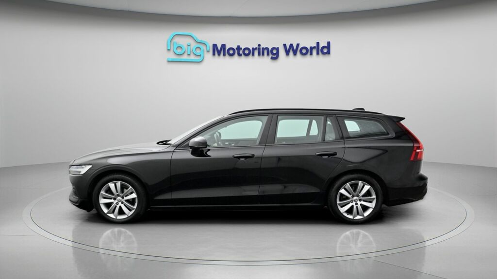 Volvo V60 Momentum WA68HZM Black #4