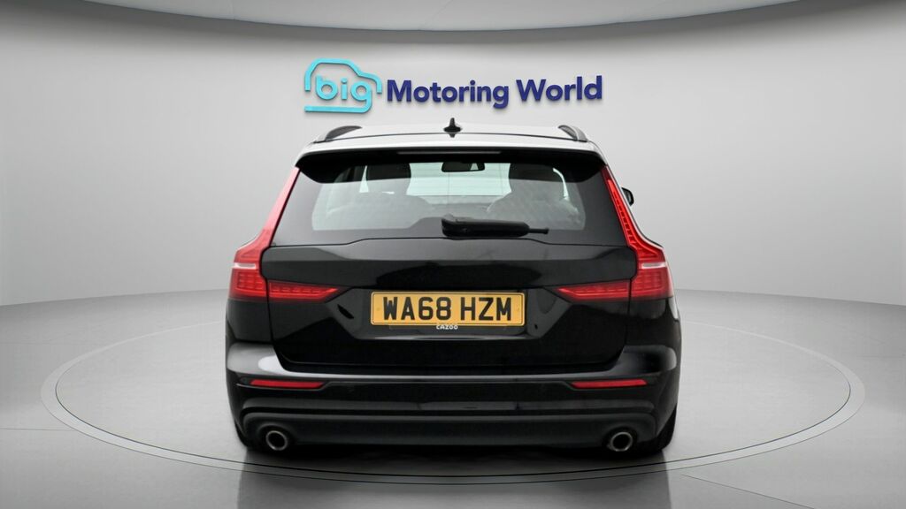 Volvo V60 Momentum WA68HZM Black #6