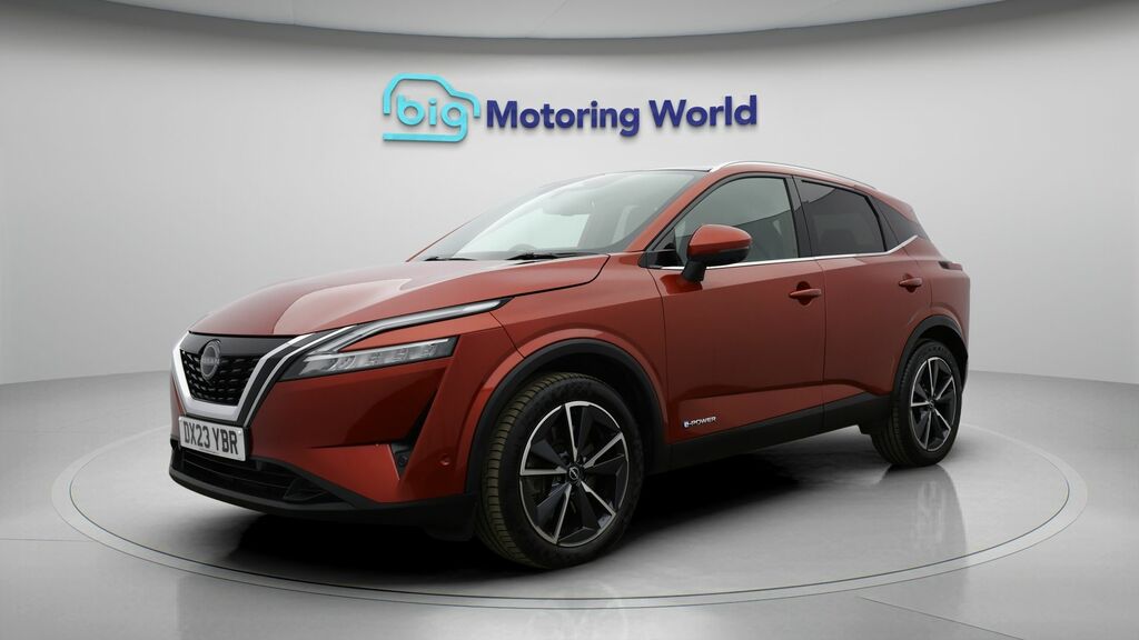 Nissan Qashqai Tekna DX23YBR Red #3