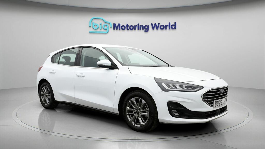 Ford Focus Titanium White