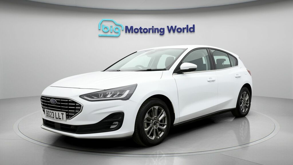 Ford Focus Titanium BD23LLT White #3