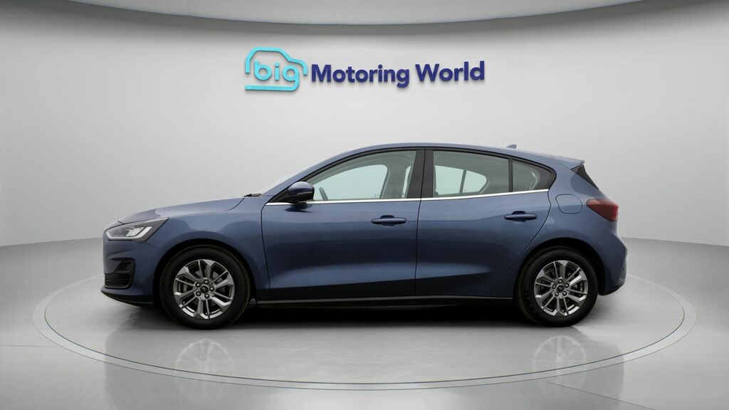 Ford Focus Titanium Blue #4