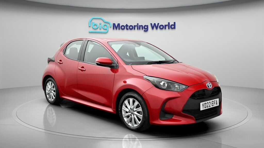 Toyota Yaris Icon Red