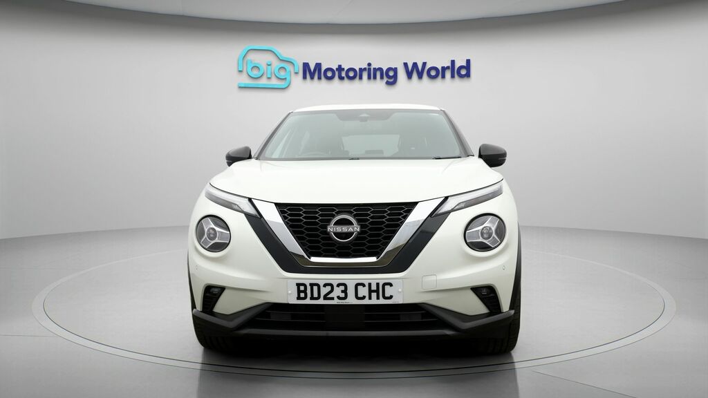 Nissan Juke Tekna White #2