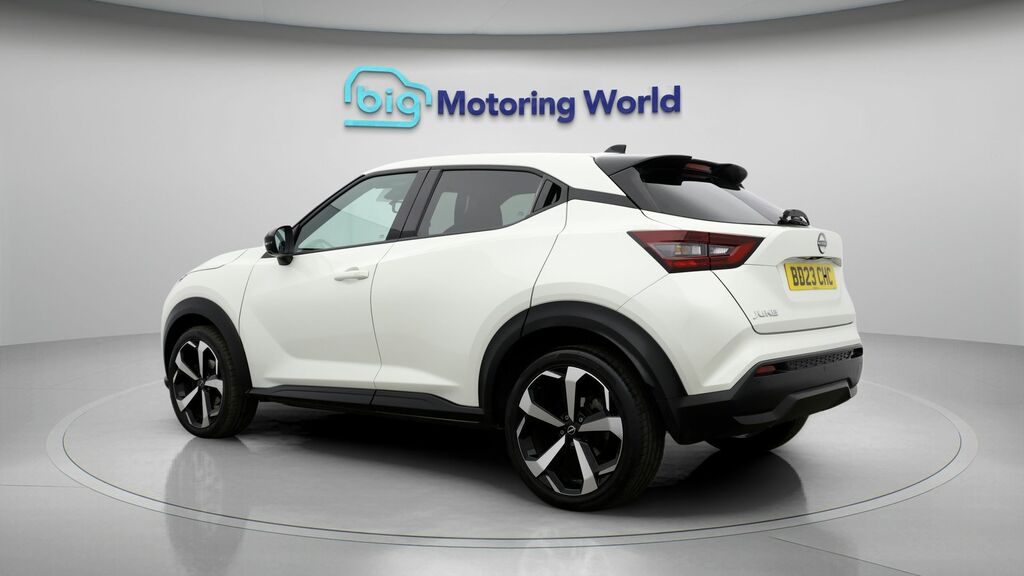 Nissan Juke Tekna White #5