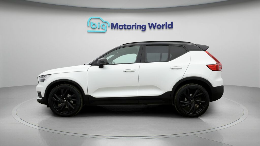 Volvo XC40 R-design Pro EJ21CSO White #4
