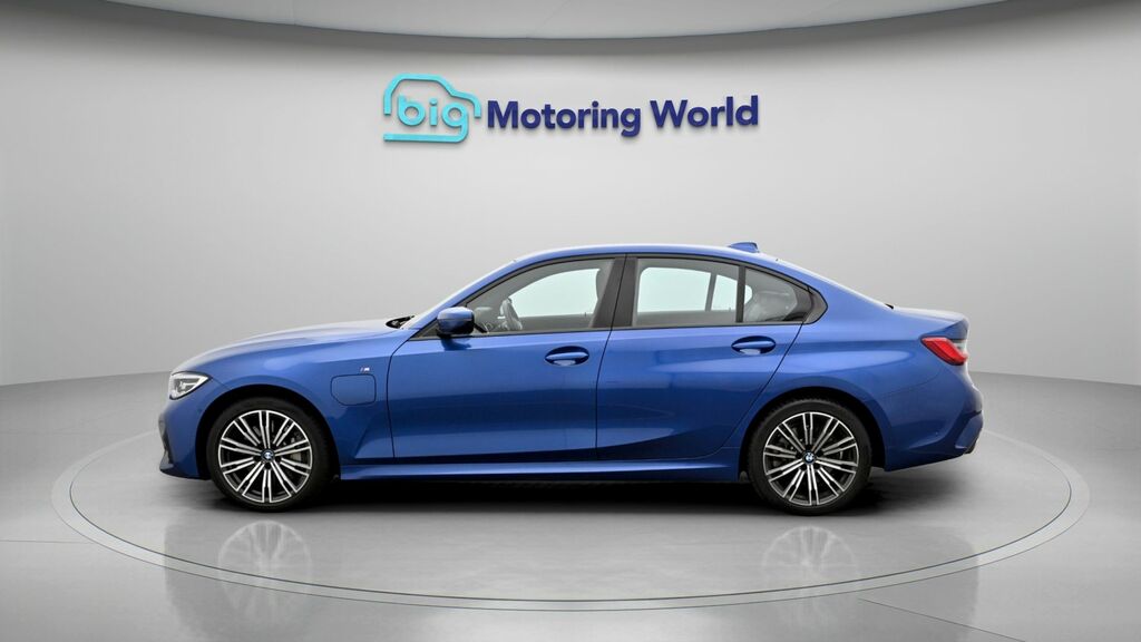 BMW 3 Series M Sport NK21OVU Blue #4