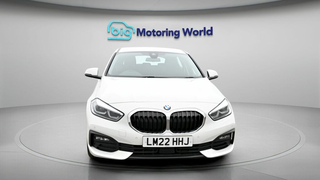 BMW 1 Series Se White #2