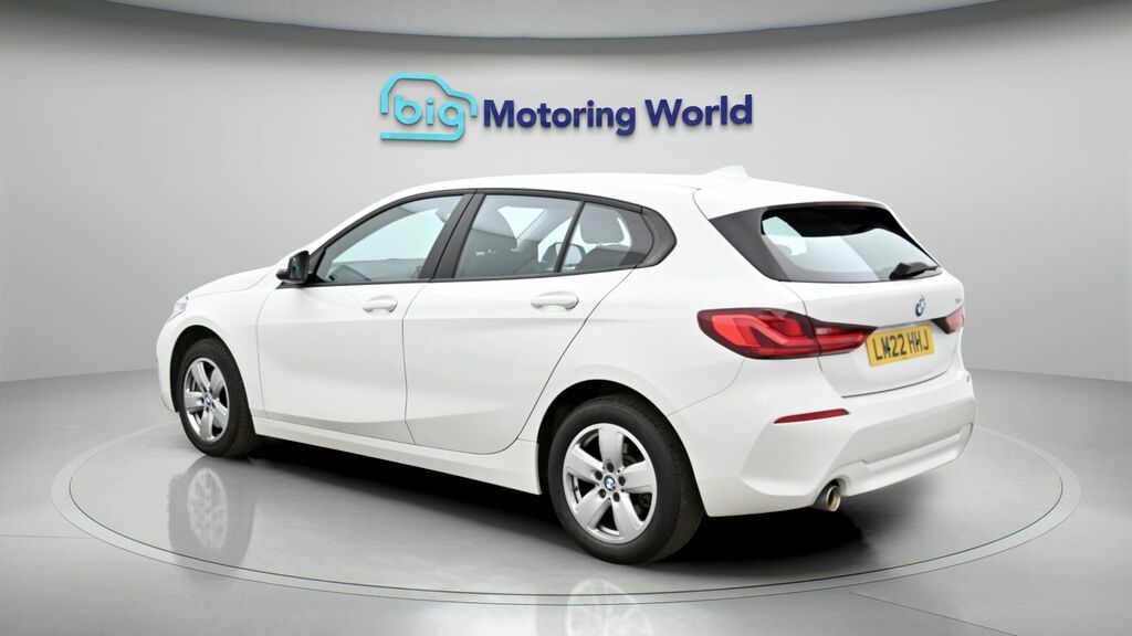 BMW 1 Series Se White #5