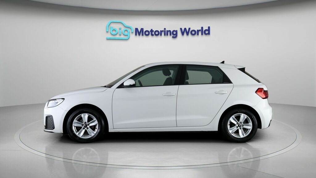 Audi A1 Technik VE72UNG White #4