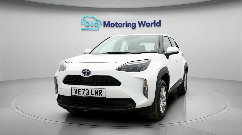 Toyota Yaris Cross Icon VE73LNR White #3