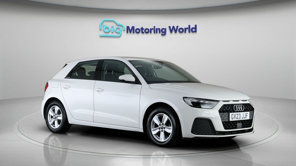 Audi A1 Technik White