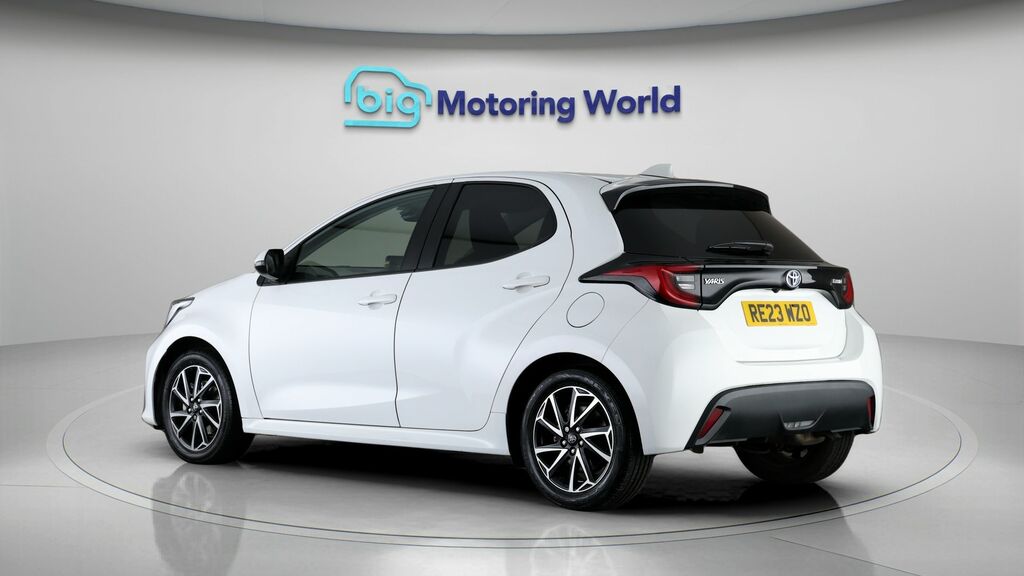 Toyota Yaris Design RE23WZO White #5