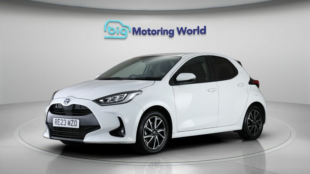 Toyota Yaris Design RE23WZO White #3