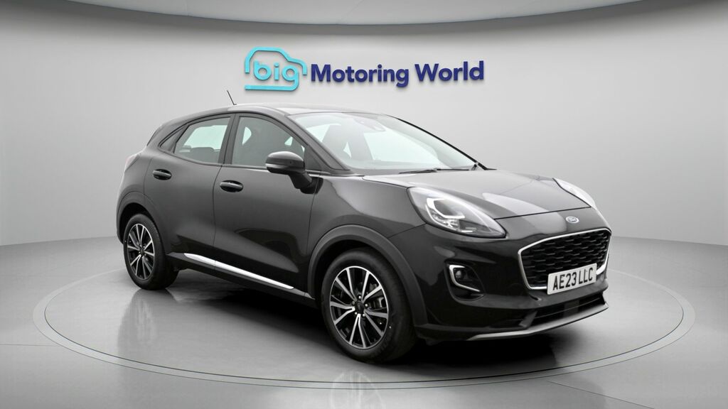 Ford Puma Titanium Black