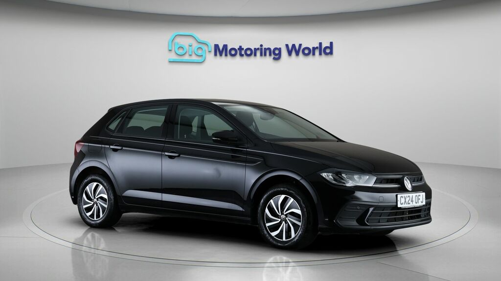 Volkswagen Polo Life Black
