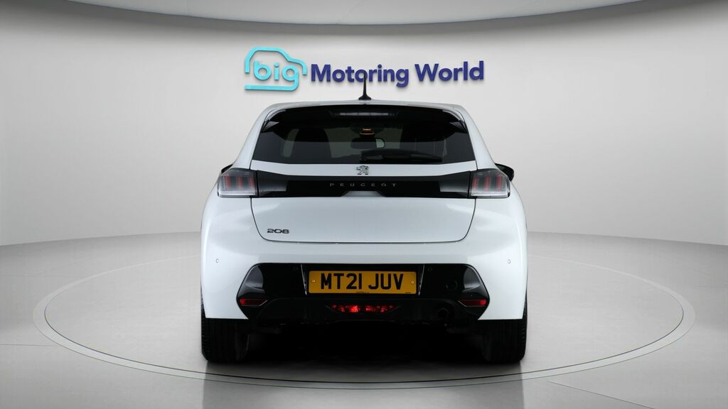 Peugeot 208 Allure White #6