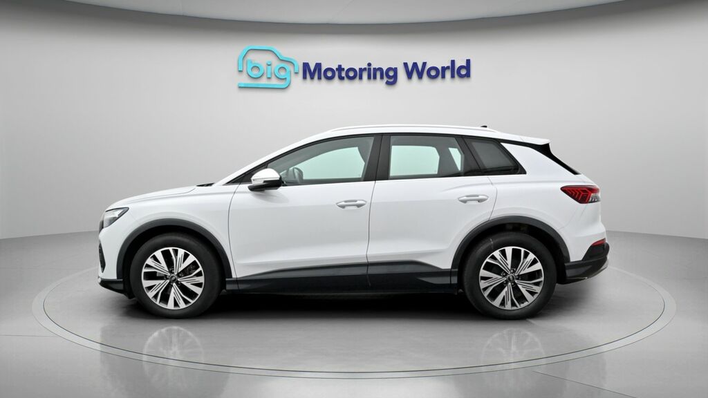 Audi Q4 E Tron Sport White #4