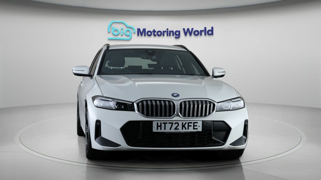 BMW 3 Series M Sport HT72KFE White #2