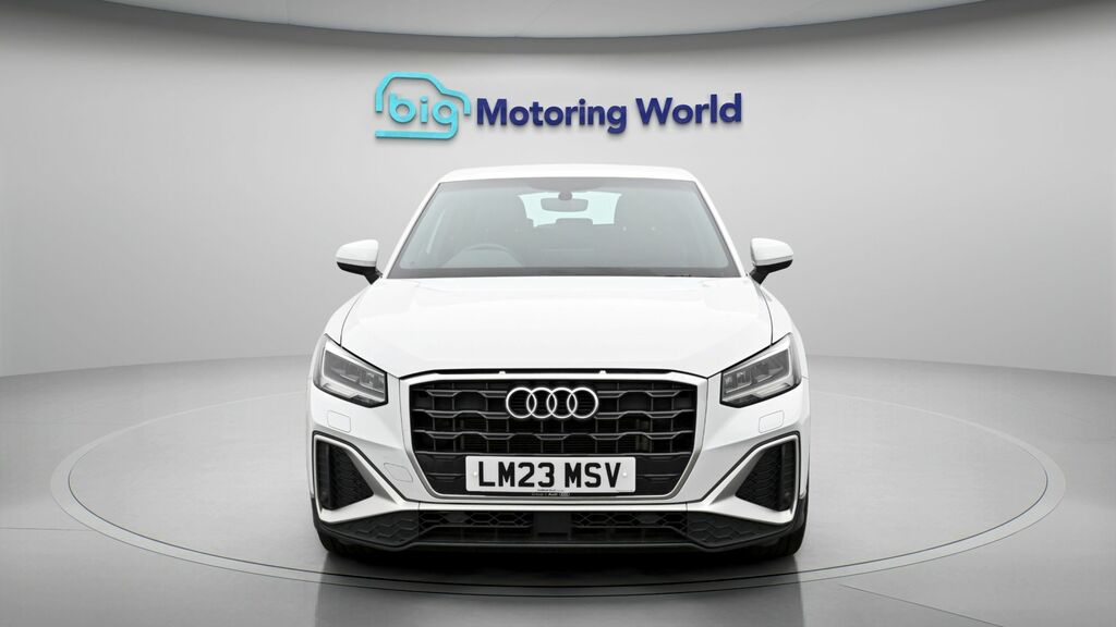 Audi Q2 S Line LM23MSV White #2