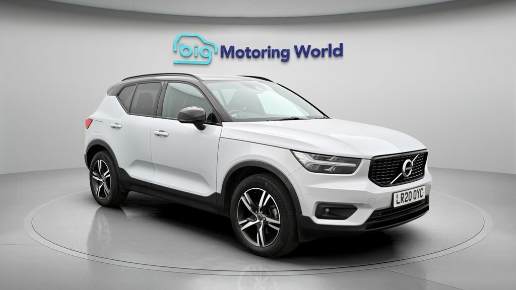 Volvo XC40 R-design Silver